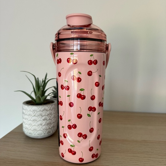 Brumate Multishaker - Cherry - Picture 2 of 5